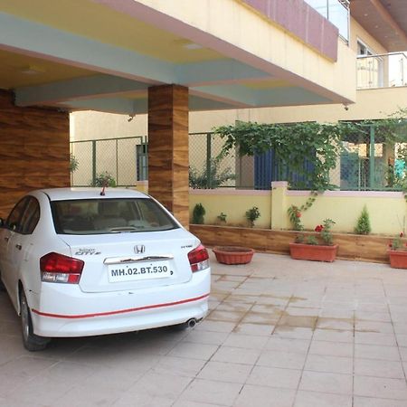 Villa 99 4Bhk Lonavala Kültér fotó
